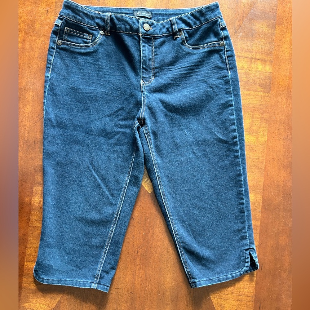 Jones New York Shorts Size 12